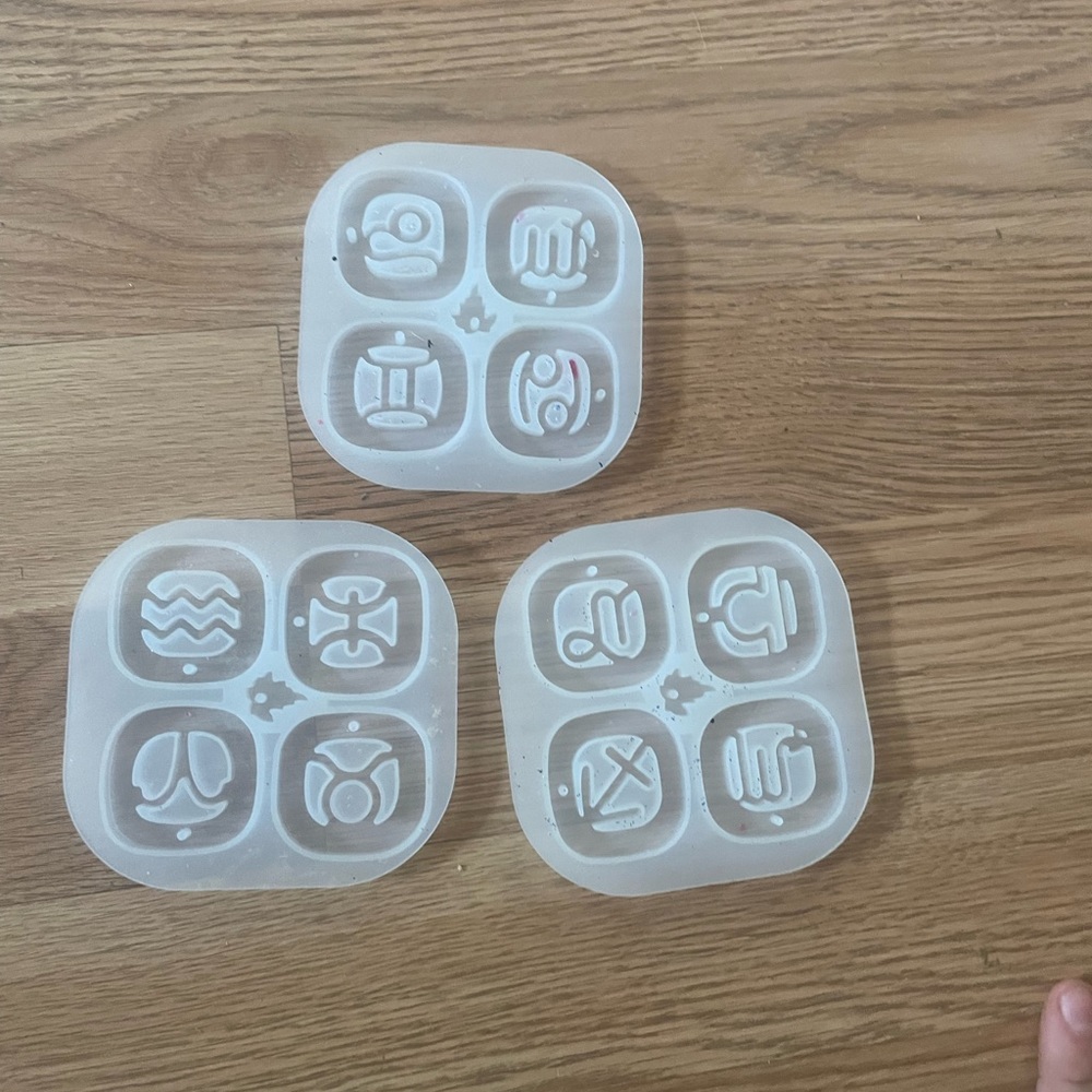Resin molds
